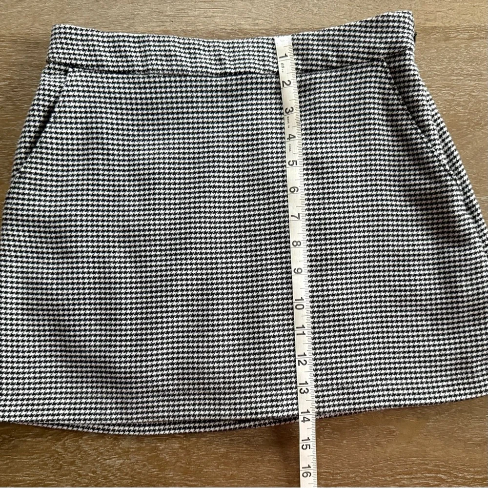 ✝️ A&F | Classic Houndstooth Mini Skirt - Picture 9 of 11